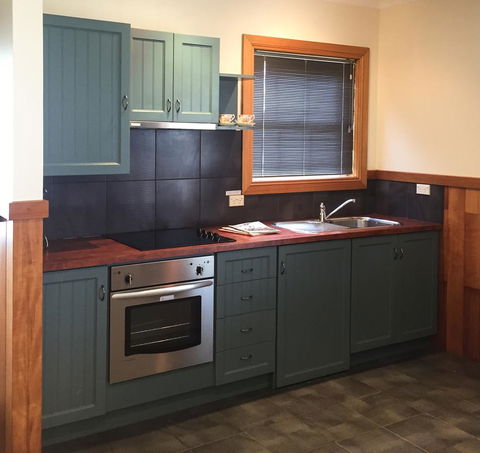 Stanley Hotel & Apartments - Foster Accommodation 2