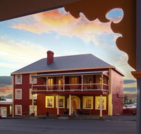 Stanley Hotel  Apartments - Foster Accommodation