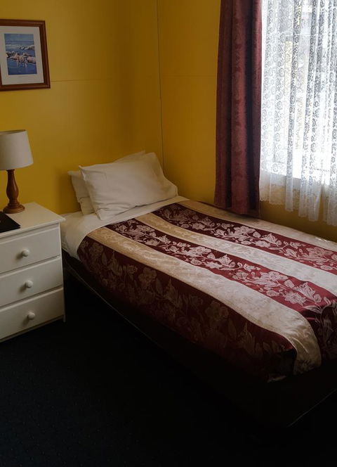 Stanley Hotel & Apartments - Foster Accommodation 33