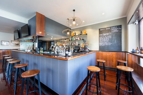 Customs House Hotel - Foster Accommodation 13