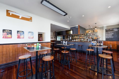 Customs House Hotel - Foster Accommodation 25