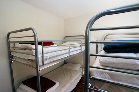 Bridport Holiday Rental - Foster Accommodation 12