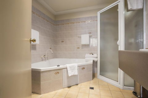 Hadley\'s Orient Hotel - Foster Accommodation 19