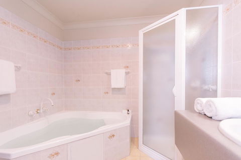 Hadley\'s Orient Hotel - Foster Accommodation 40