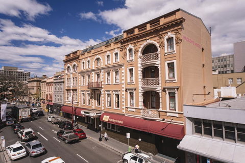 Hadley\'s Orient Hotel - Foster Accommodation 0