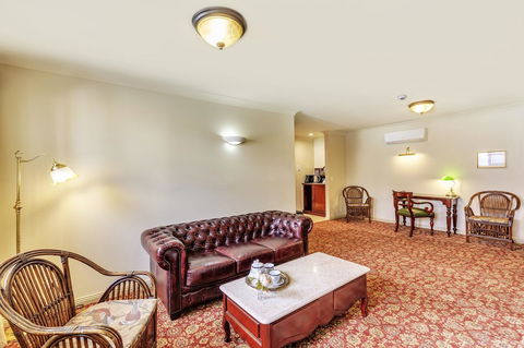 Hadley\'s Orient Hotel - Foster Accommodation 17