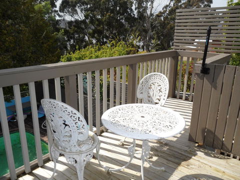 Anchorage Waterfront Retreat - Foster Accommodation 20