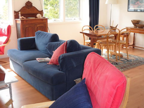 Anchorage Waterfront Retreat - Foster Accommodation 9