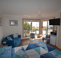 Seascape Beach House - Foster Accommodation