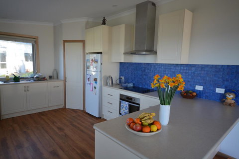 Seascape Beach House - Foster Accommodation 18