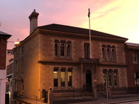 Macquarie Manor Hotel