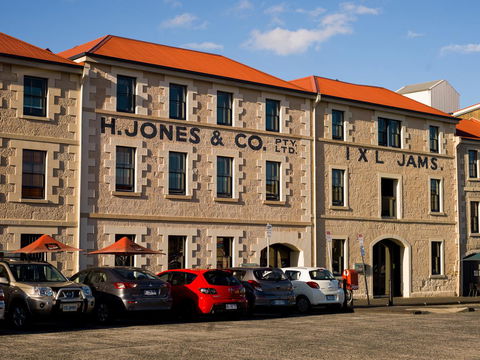The Henry Jones Art Hotel - Foster Accommodation 5