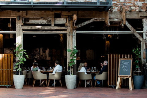 The Henry Jones Art Hotel - Foster Accommodation 7