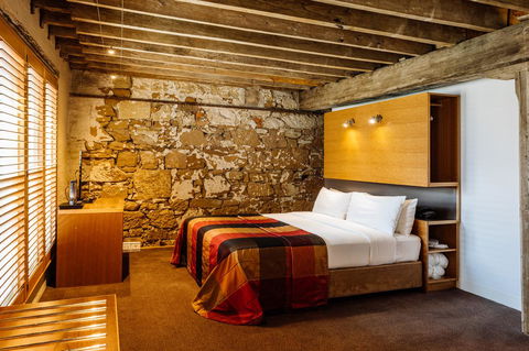 The Henry Jones Art Hotel - Foster Accommodation 16