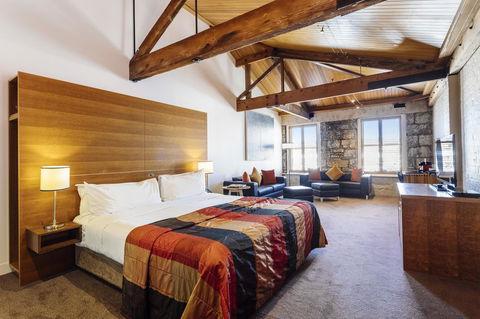 The Henry Jones Art Hotel - Foster Accommodation 6