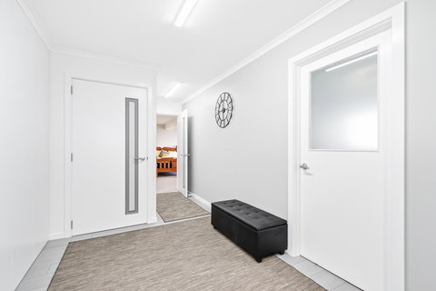 Views Forever - Devonport - Foster Accommodation 9