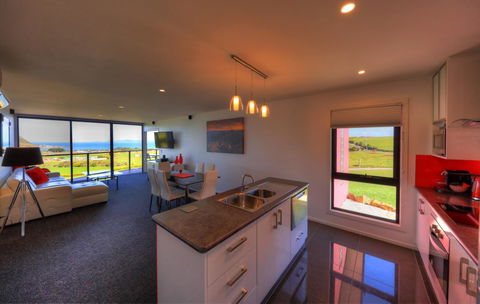 Horizon Deluxe Apartments - Foster Accommodation 8