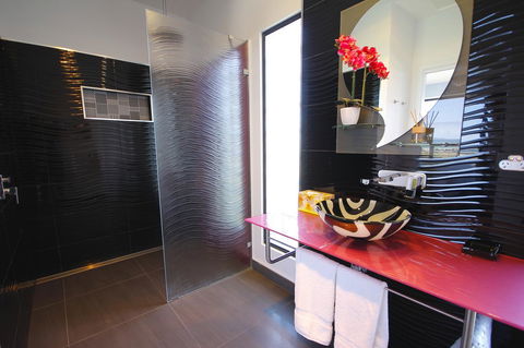 Horizon Deluxe Apartments - Foster Accommodation 4