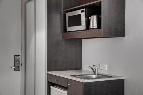 Travelodge Hotel Hobart - Foster Accommodation 7