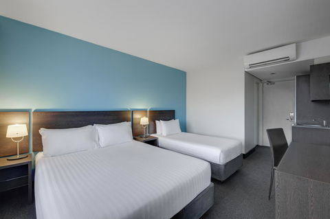 Travelodge Hotel Hobart - Foster Accommodation 9