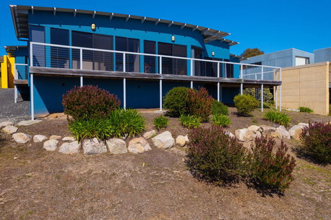 Banksy's By The Bay - Foster Accommodation 18