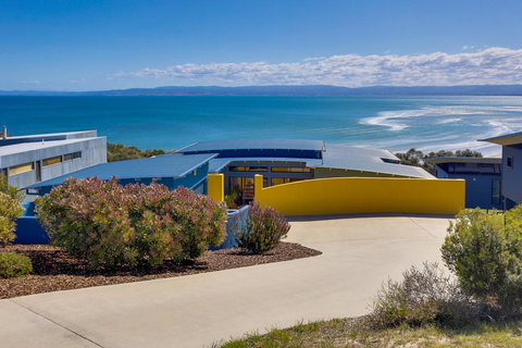 Banksy's By The Bay - Foster Accommodation 0