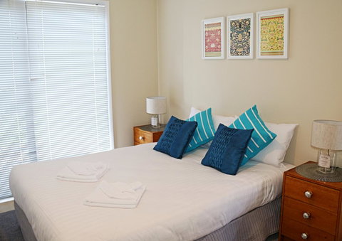 Banksy's By The Bay - Foster Accommodation 11