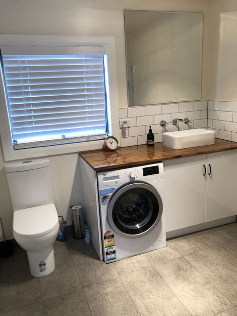 Apartment 5ive - Foster Accommodation 3
