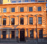 105 Mac Unique Apartments - Foster Accommodation