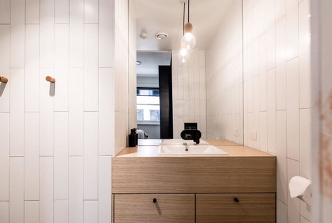 105 Mac Unique Apartments - Foster Accommodation 7