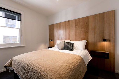 105 Mac Unique Apartments - Foster Accommodation 9