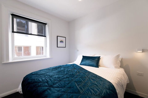 105 Mac Unique Apartments - Foster Accommodation 17