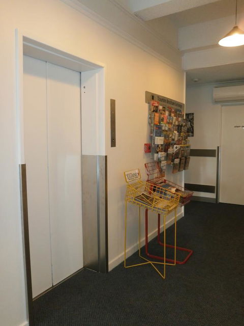 Adina Place Motel Apartments - Foster Accommodation 20