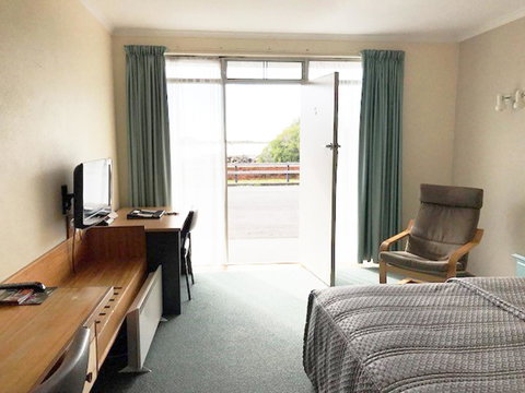 The Waterfront Wynyard - Foster Accommodation 38