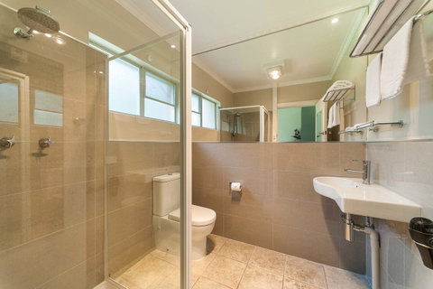 The Waterfront Wynyard - Foster Accommodation 23