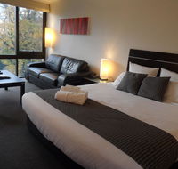 Commodore Regent - Foster Accommodation