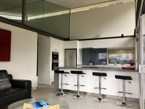 Eaglehawk Pavilions - Foster Accommodation 4