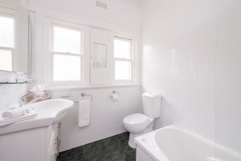 Jones On Wilson Boutique B&B - Foster Accommodation 26