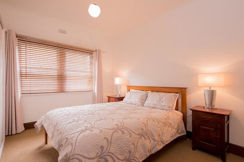 Jones On Wilson Boutique B&B - Foster Accommodation 25