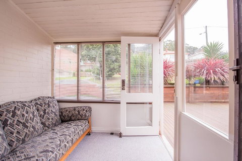 Jones On Wilson Boutique B&B - Foster Accommodation 29