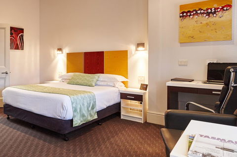 Auldington Hotel - Foster Accommodation 13