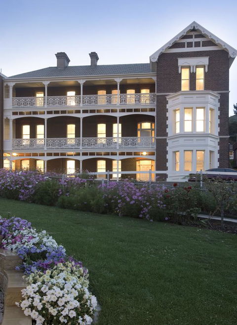 Auldington Hotel - Foster Accommodation 11