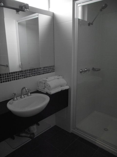 Auldington Hotel - Foster Accommodation 38