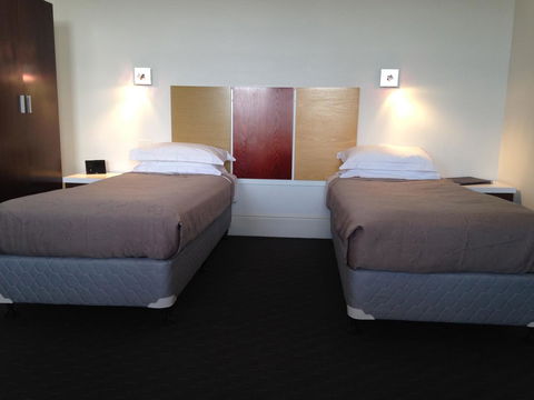 Auldington Hotel - Foster Accommodation 22