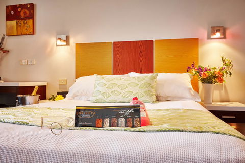 Auldington Hotel - Foster Accommodation 2