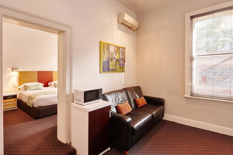 Auldington Hotel - Foster Accommodation 16