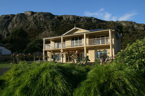 On The Terrace - Foster Accommodation 0