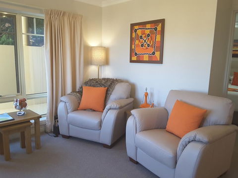On The Terrace - Foster Accommodation 24