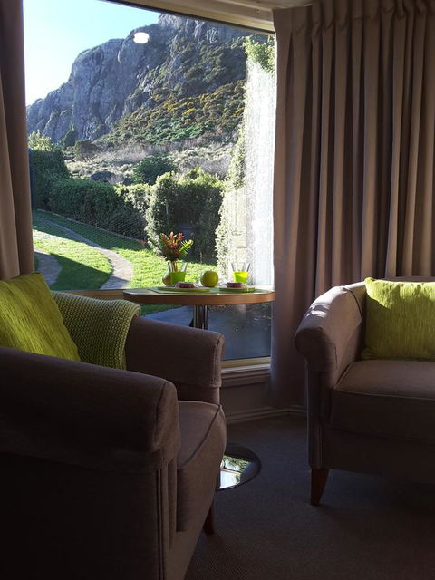 On The Terrace - Foster Accommodation 13