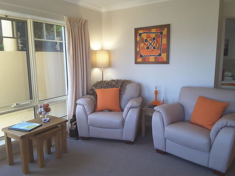 On The Terrace - Foster Accommodation 26
